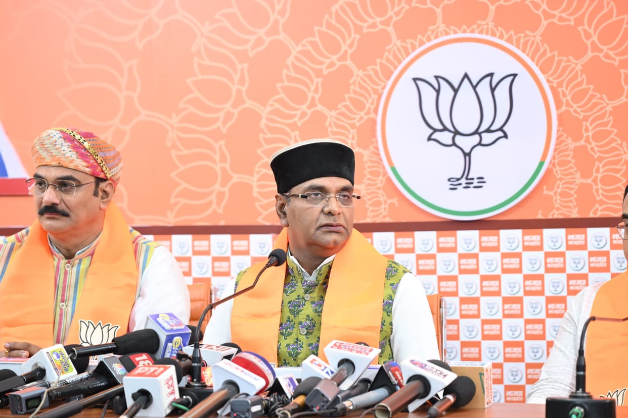 MP News: Minister Vishwas Sarang hits back at Rahul Gandhi's allegations, says Congress is doing politics of l