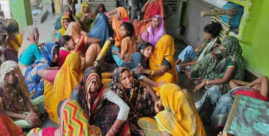 11 people including 7 children of etah died in road accident in Dausa in Rajasthan