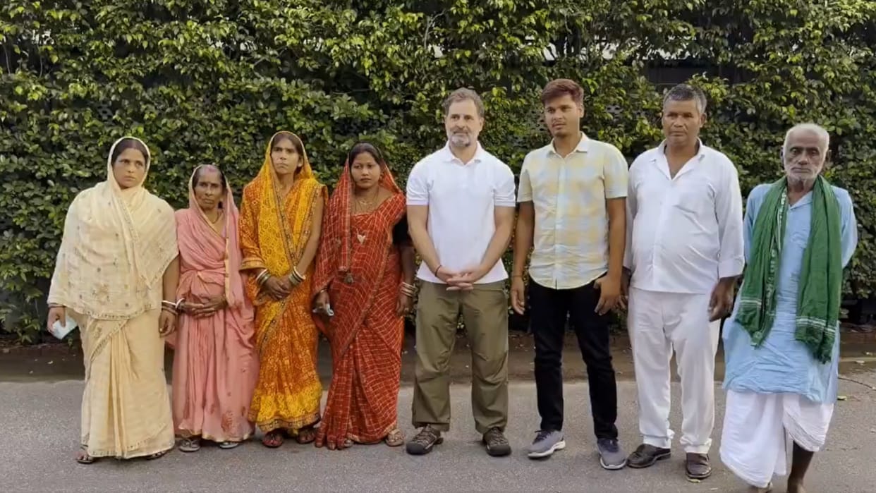 rahul gandhi has tea with 'dead' voters from Bihar, thanks EC for experience