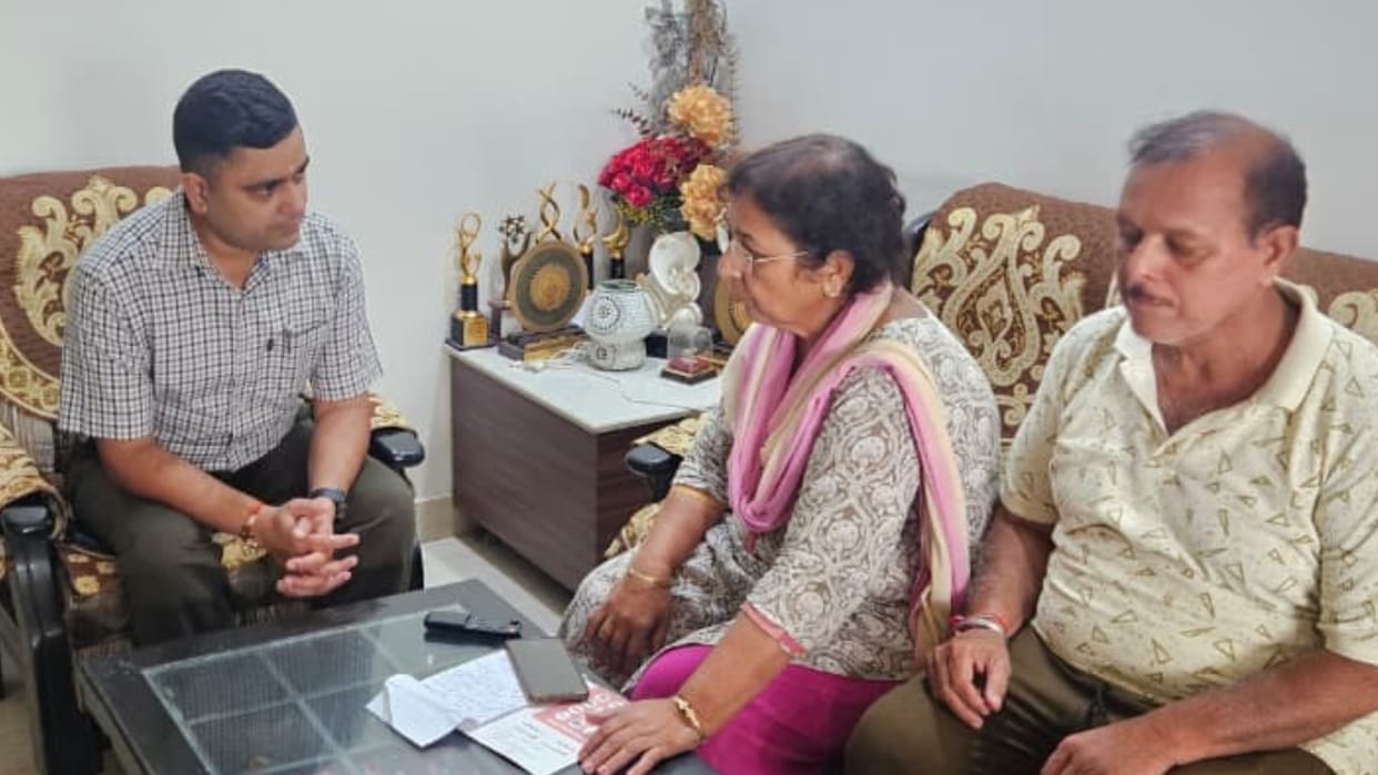 Cyber criminals digitally arrested a woman and demanded Rs 70 lakh from her in Bareilly