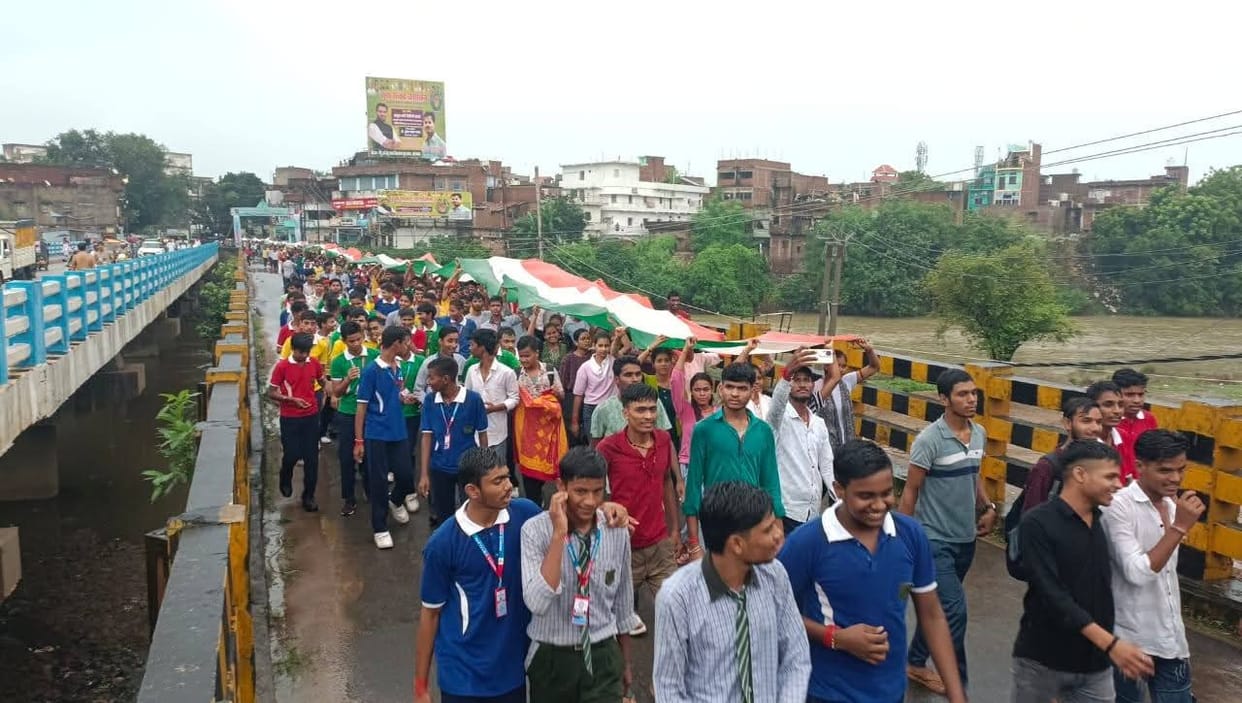 Bihar Tiranga Yatra: 1100 meter long Tiranga Yatra amid rain in Jehanabad