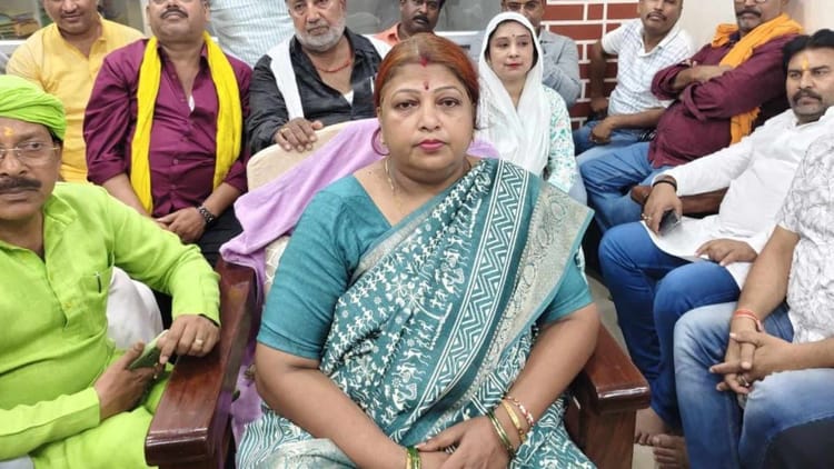 Bihar News: मुजफ्फरपुर की मेयर को चुनाव आयोग ने भेजा नोटिस, दो वोटर आईडी से जुड़ा हुआ है मामला