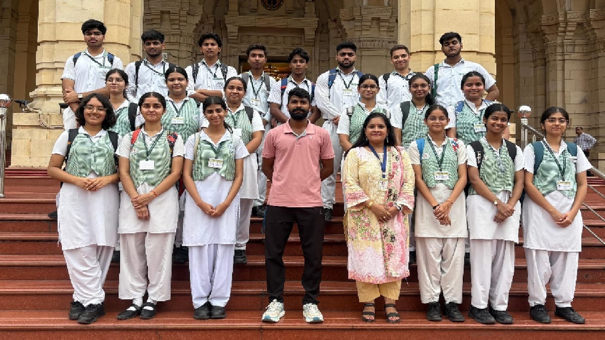 Group of students from Delhi Public School visited Vidhan Sabha