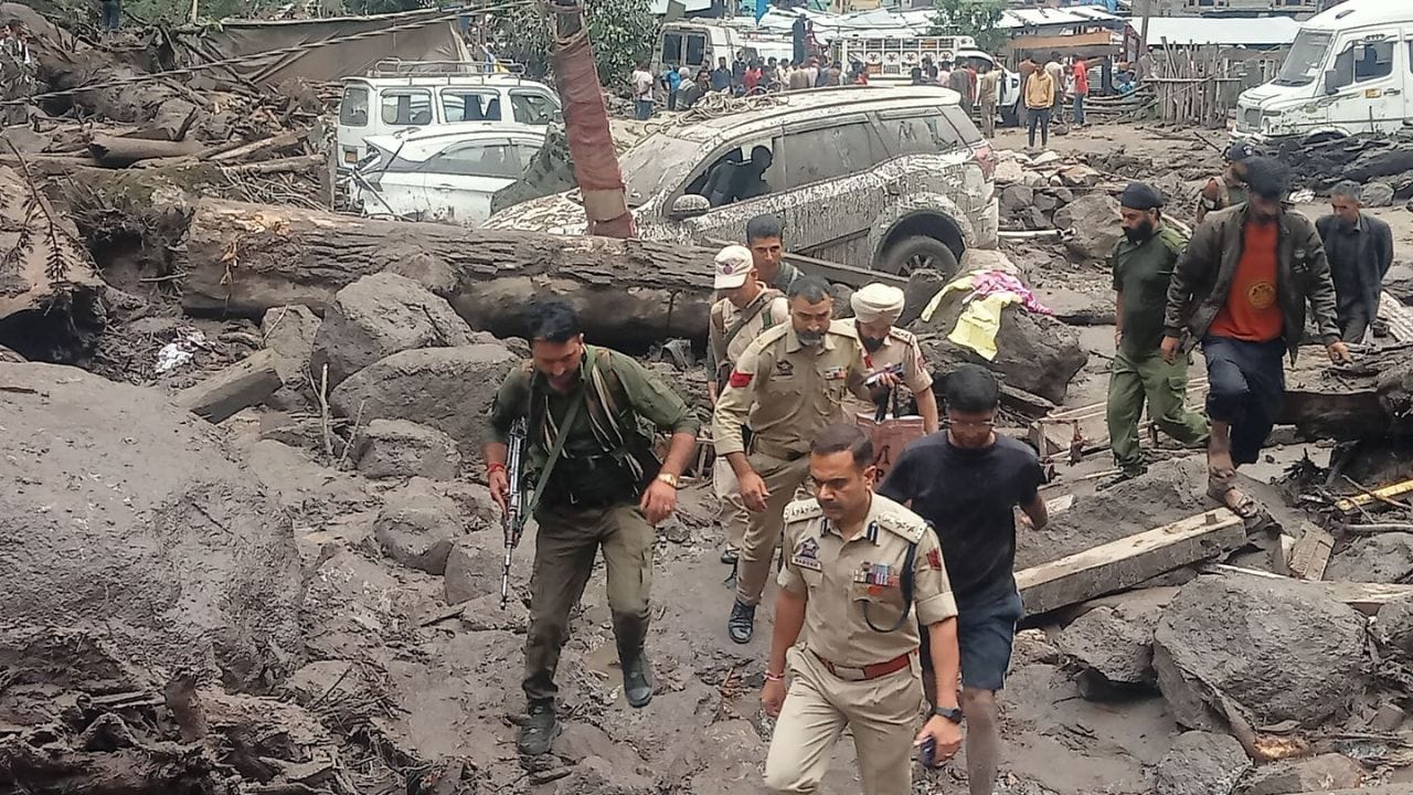 kishtwar cloudburst pain of Chishoti village 75 houses population of about 400 people 10 deaths four missing