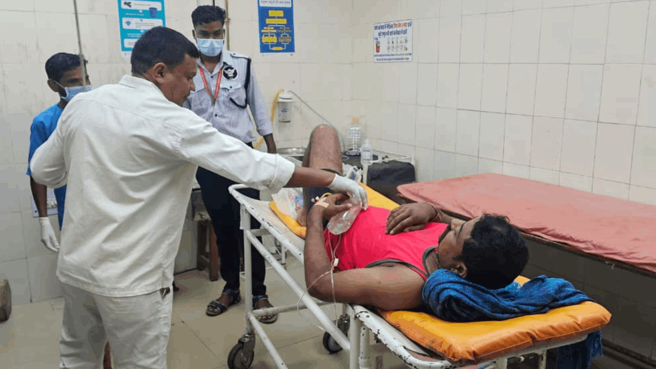 अस्पताल में भर्ती जवान