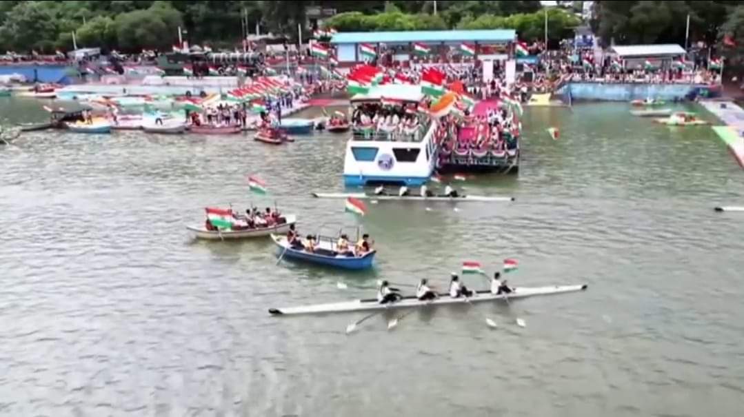 Har Ghar Tiranga Abhiyaan: Tricolor boat ride started at Boat Club, CM said- now you will get the fun of Dal L