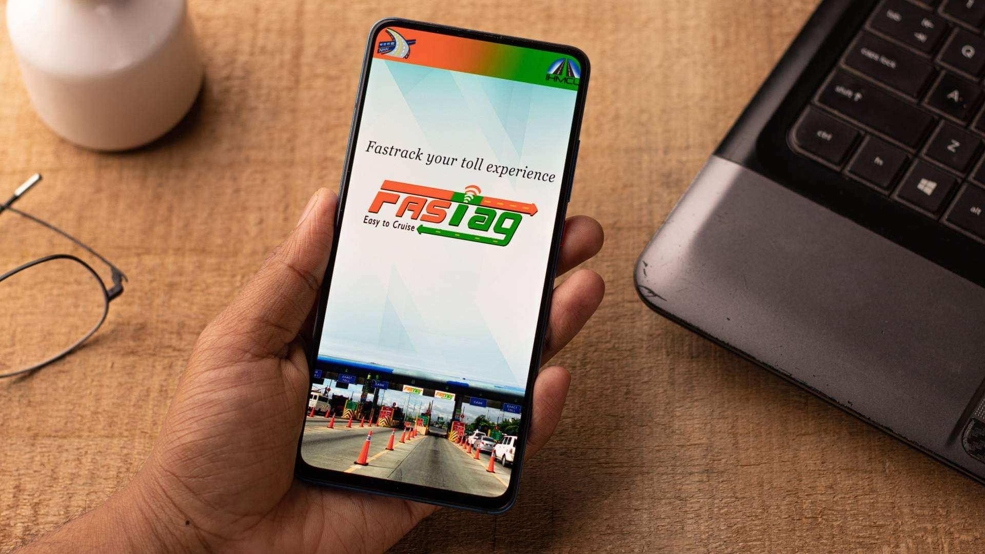 FASTag Annual pass of Rs 3000 for private vehicles goes live from Friday Latest News in Hindi