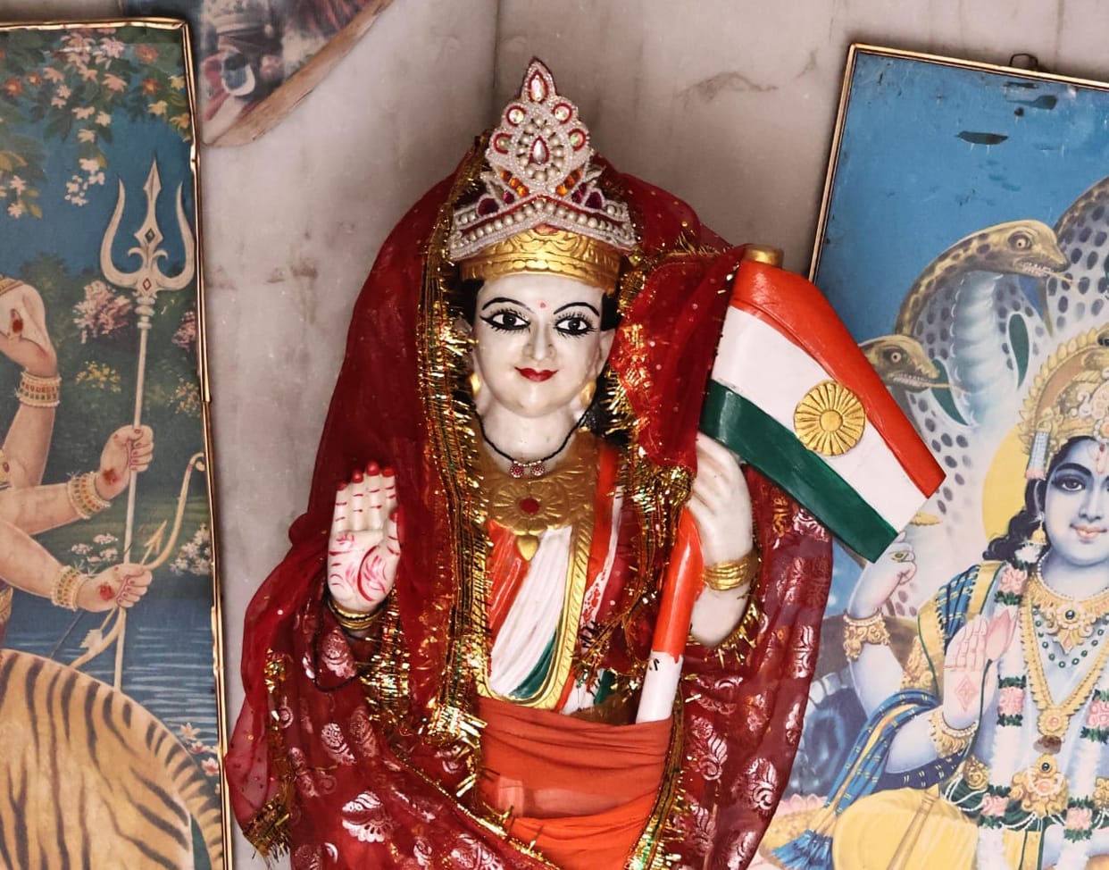 Indore: Bharat Mata Mandir of Indore - Here patriotism is practiced, not mantras, shlokas, but national songs