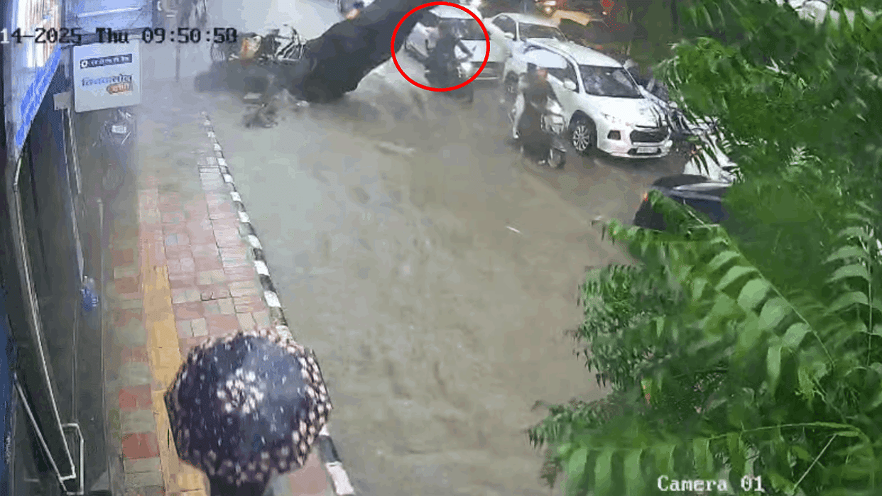 Heavy rain lashes parts of Delhi-NCR