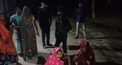 Kanpur Pregnant woman seriously injured in road accident ambulance workers accused of misbehavior