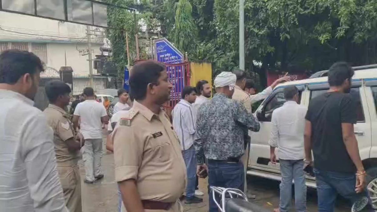 Bihar: Congress leader detained by police in a case related to a murder accused, then released