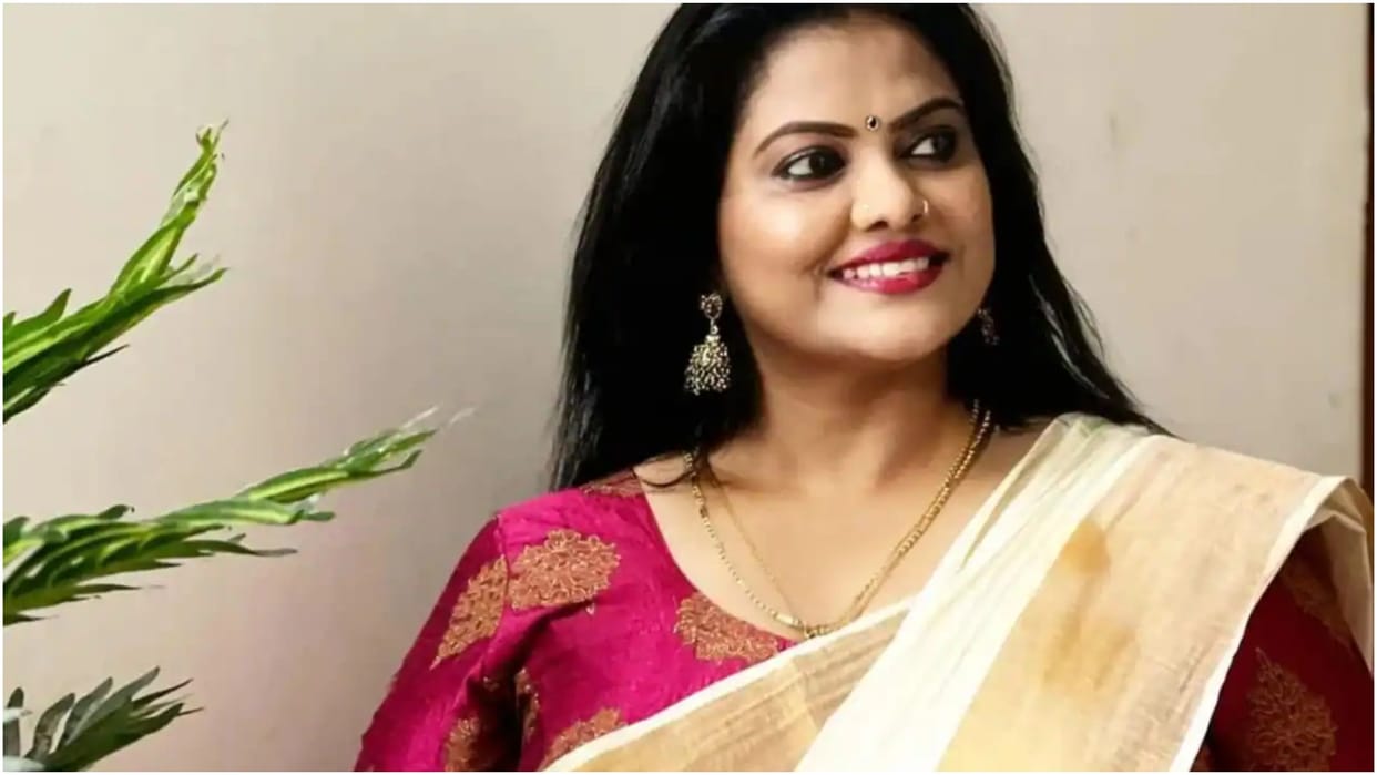 malayalam actress minu muneer in custody in human trafficking case 2014 allegations