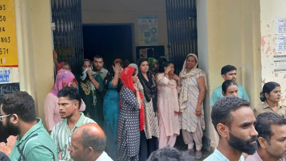 B.Pharma student shot dead in stomach in Meerut body thrown 100 meters away from police station