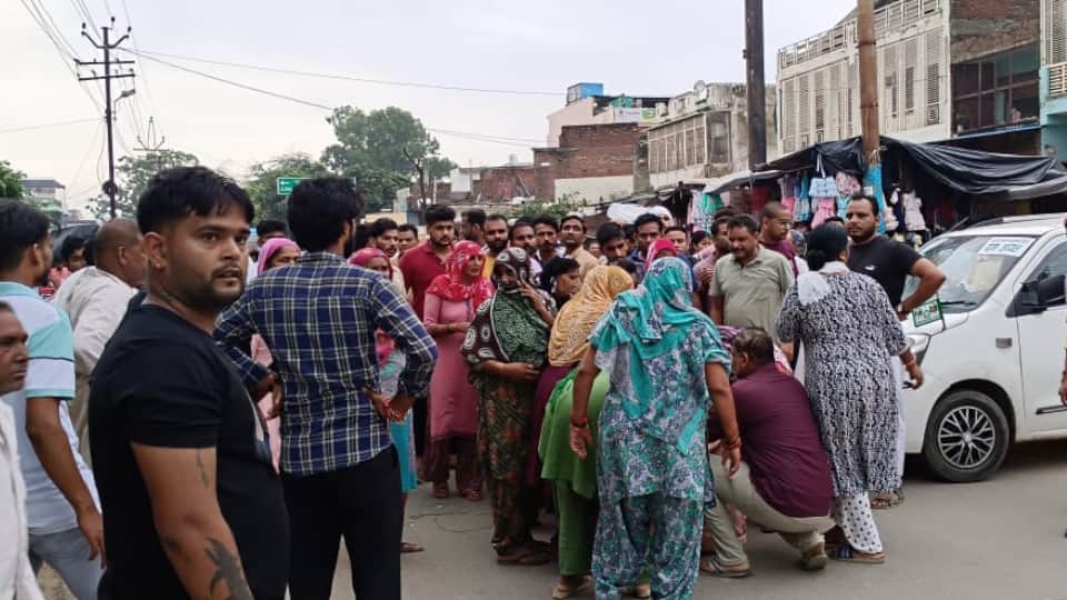 B.Pharma student shot dead in stomach in Meerut body thrown 100 meters away from police station
