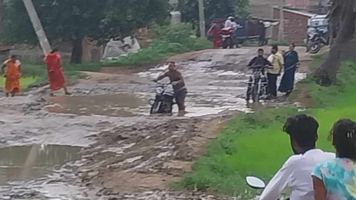 Villagers angry over road problem in Aurangabad, announce boycott of vote in assembly elections