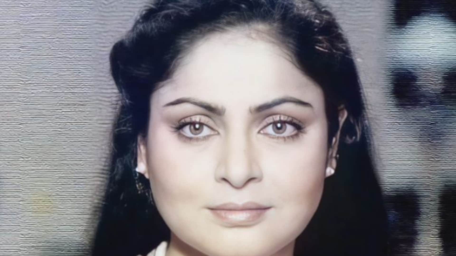 Rakhee Gulzar Indian actress worked in many films like karan arjun khalnayak baazigar ram lakhan soldier movie