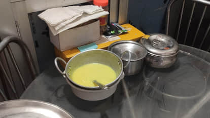 fraud couple stole goods worth Rs 15 lakh from the house of the assistant manager of the bank