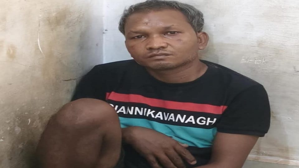 Truck driver fatally attacked Assistant Sub Inspector Sushil Pandey condition is critical he got eight stitche