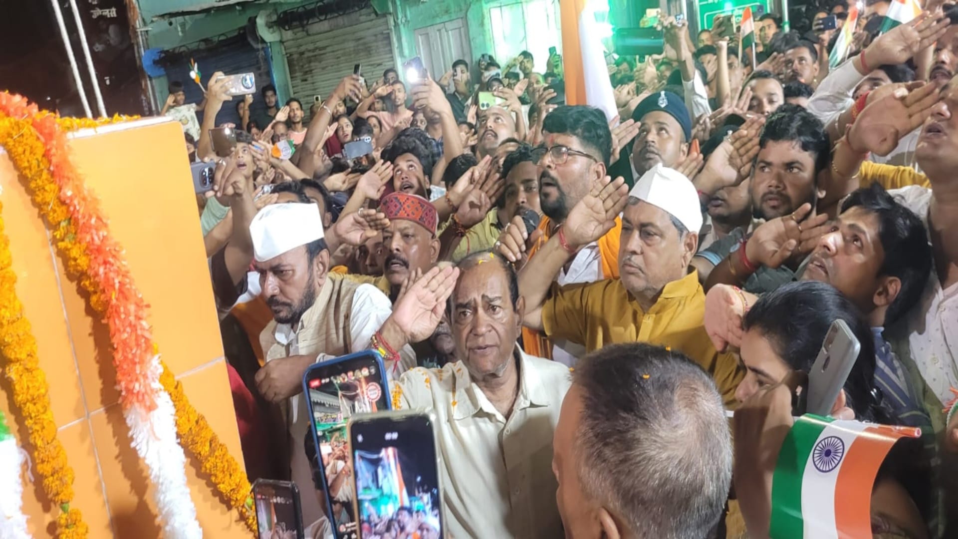 पूर्णिया में 14 अगस्त की रात को फहराया तिरंगा