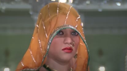 Listen Top 10 Janmashtami Special Bollywood Songs of Kanha Radha love radha kaise na jale woh kisna hai