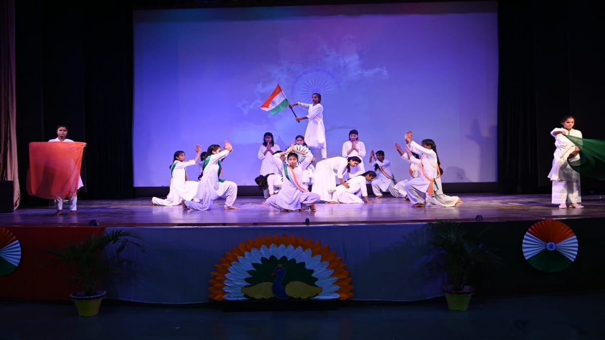 Independence Day was celebrated with fervour at Ganga Gurukulam School, children mesmerized with their present
