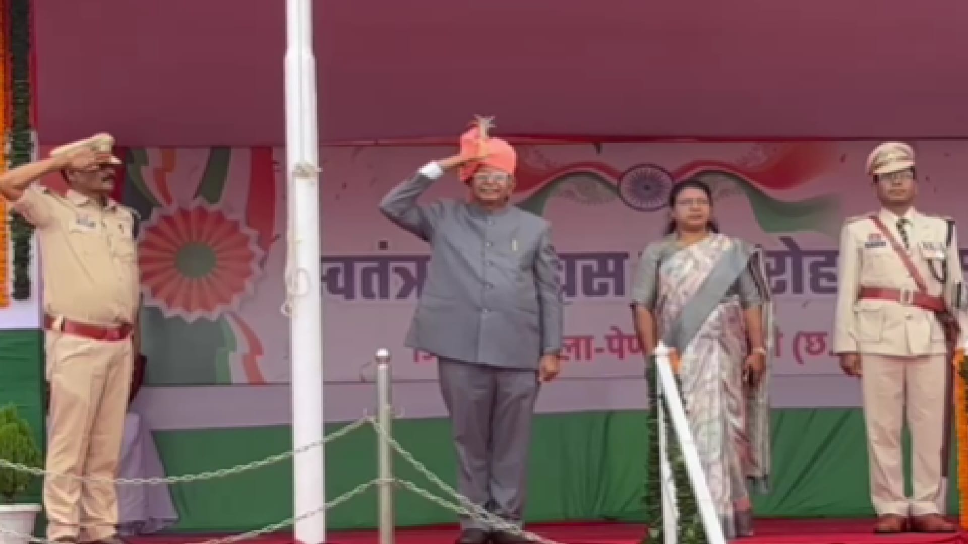 Independence Day 2025: CM Vishnudev Sai hoisted the tricolor and took the salute of the parade in Raipur
