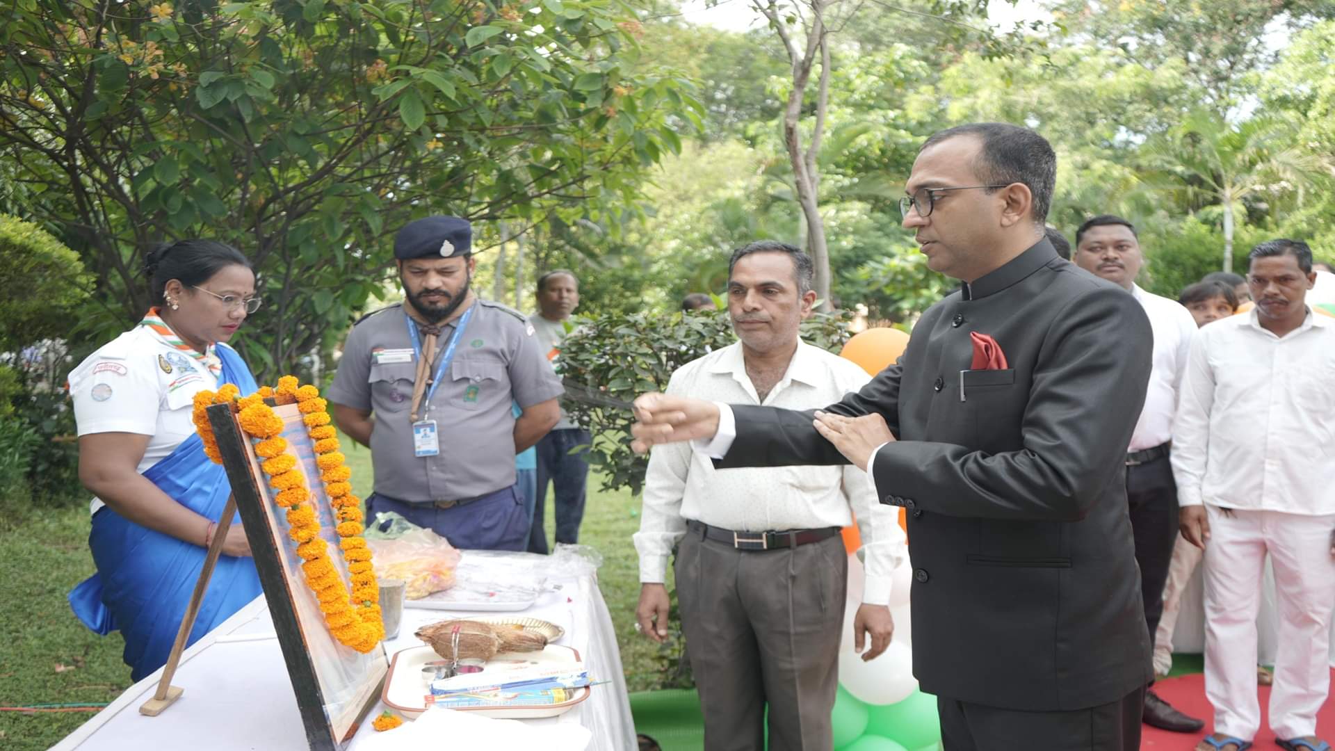 Independence Day 2025: CM Vishnudev Sai hoisted the tricolor and took the salute of the parade in Raipur