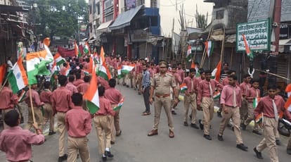 Jana Gana Mana in Moradabad, the city came to a standstill at 8:30 am for collective national anthem