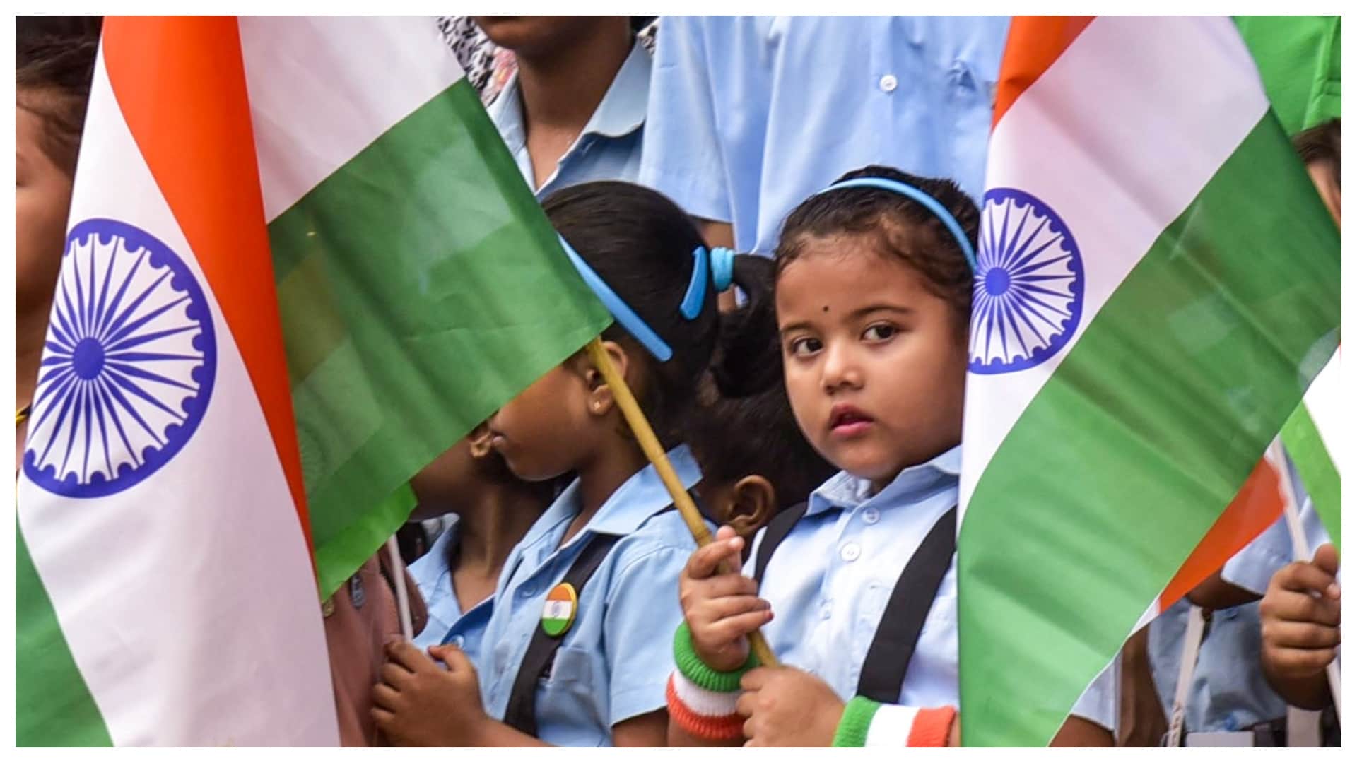 independence day photos pm modi flag hoisting from red fort youth celebration