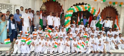 Kanpur Flag hoisting, rally and cultural program Narwal was drenched in the colors of patriotism kavi sammelan