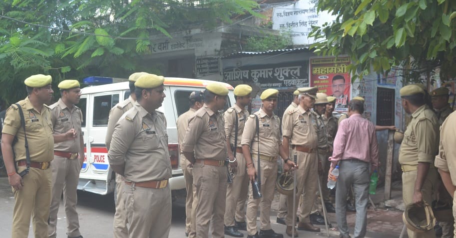 Akhilesh Dubey Preparation of notice to eight employees of KDA Municipal Corporation Police Department