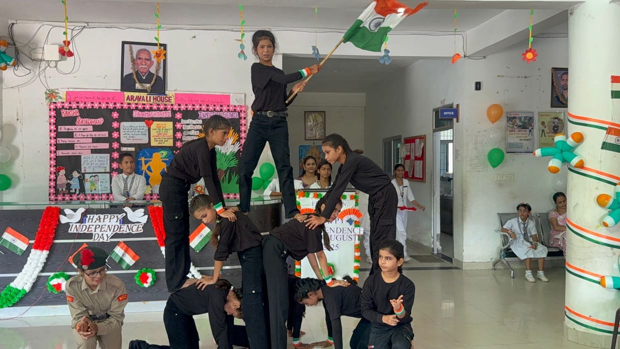 Kanpur Flag hoisting, rally and cultural program Narwal was drenched in the colors of patriotism kavi sammelan