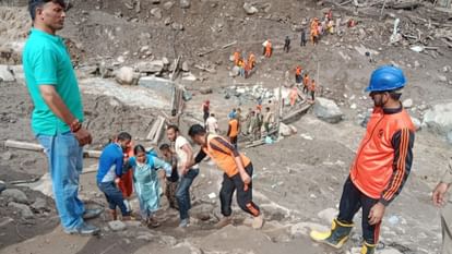 Kishtwar Cloudburst many Dead Dozens Missing in Jammu and Kashmir Despite six Day Red Alert