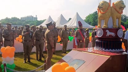 Independence Day 2025 Flag hoisting took place with pride Jana-Gana Mana echoed in varanasi