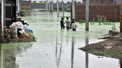 The heaviest rainfall in eight years in Lucknow.