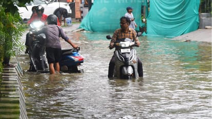 The heaviest rainfall in eight years in Lucknow.