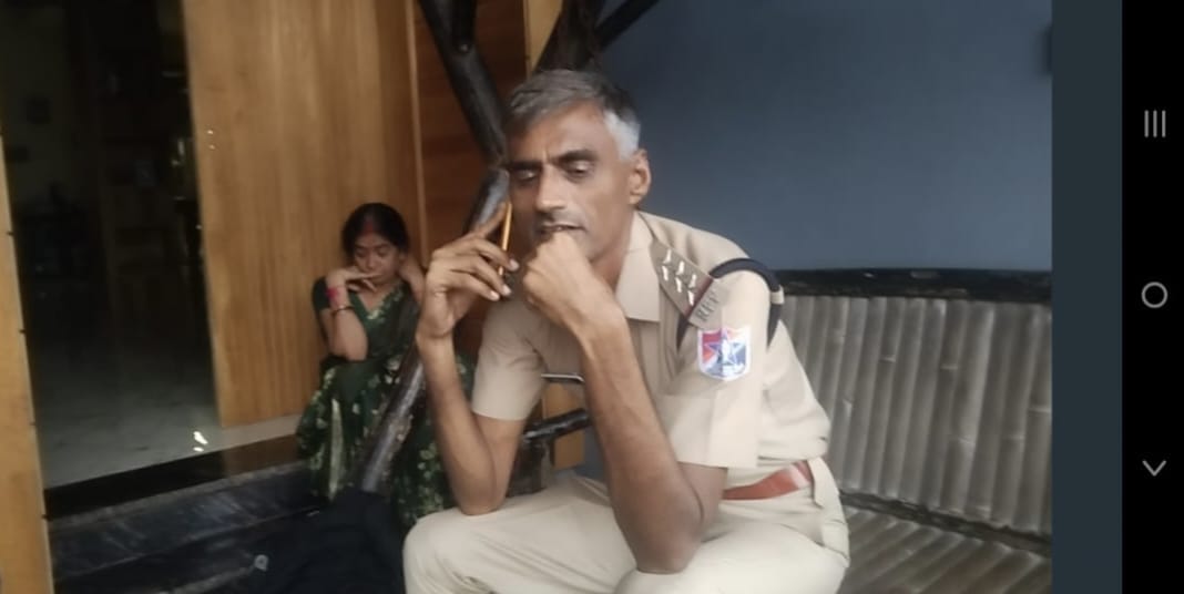 Raja Raghuvanshi Murder Case: A person came to Raja Raghuvanshi's house posing as a fake TI, was handed over t