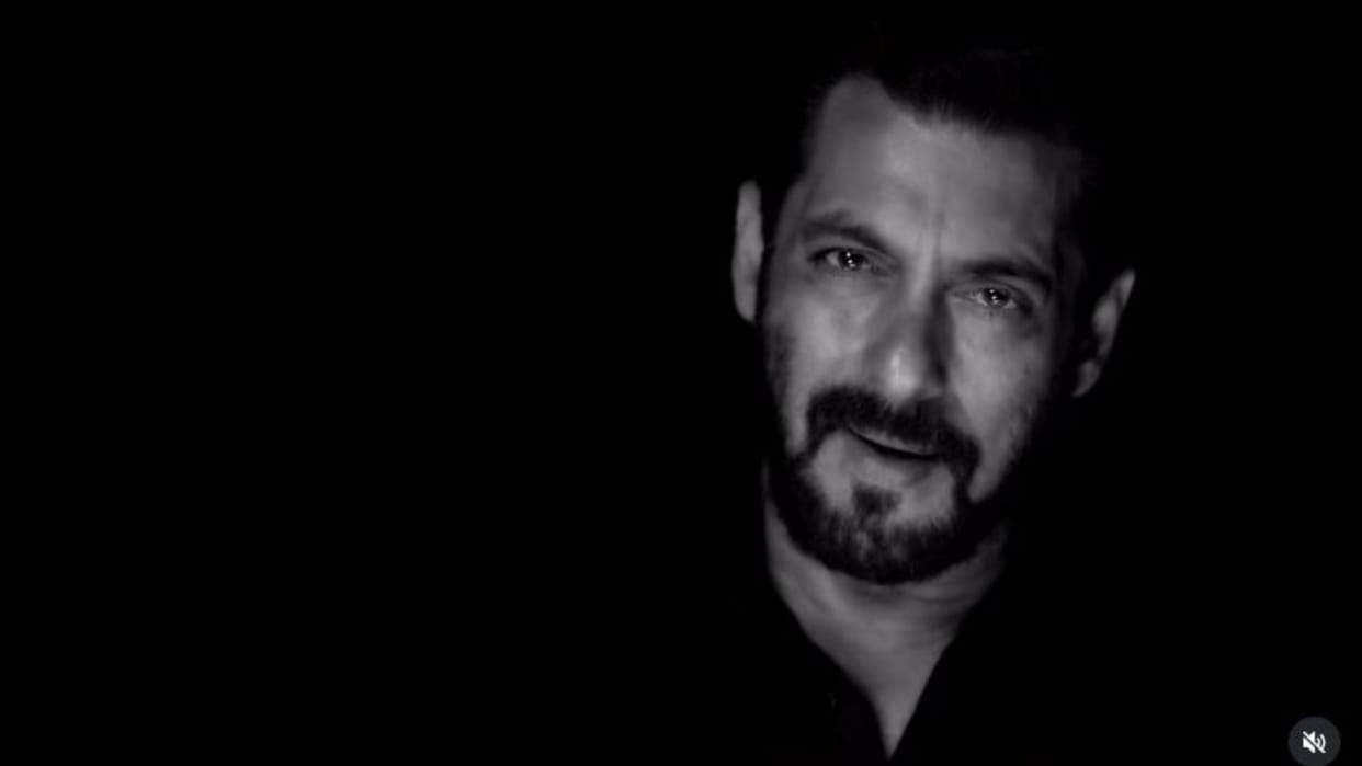 Salman Khan Song Sare Jahan Se Acha Users comment on video that goes viral