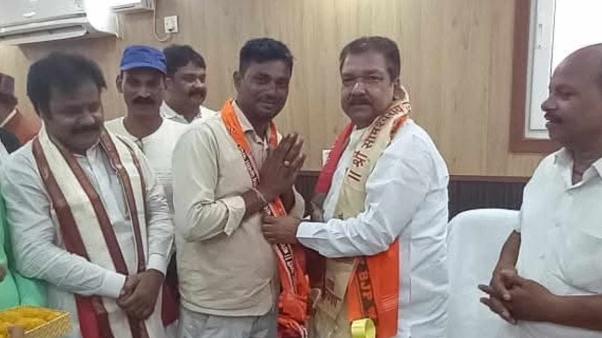शराबबंदी वाले बिहार में भाजपा जिला मंत्री नशे में गिरफ्तार