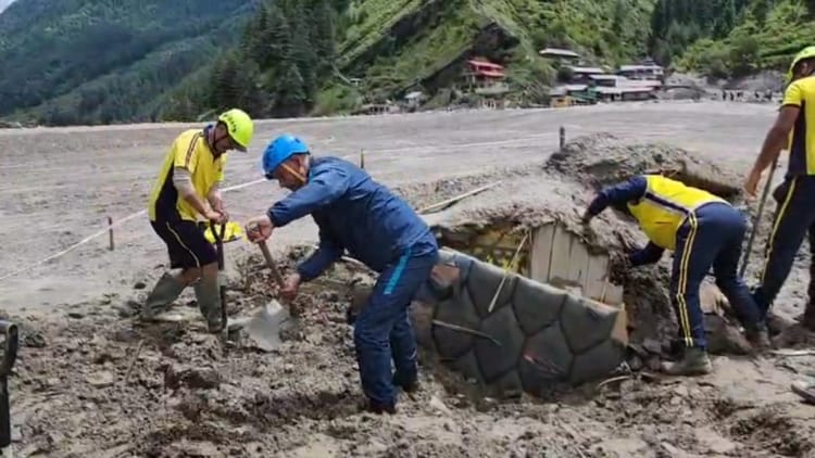 Uttarkashi Flood Rescue Operation Live: सर्च अभियान जारी, भूवैज्ञानिकों ने किया धराली-हर्षिल का निरीक्षण