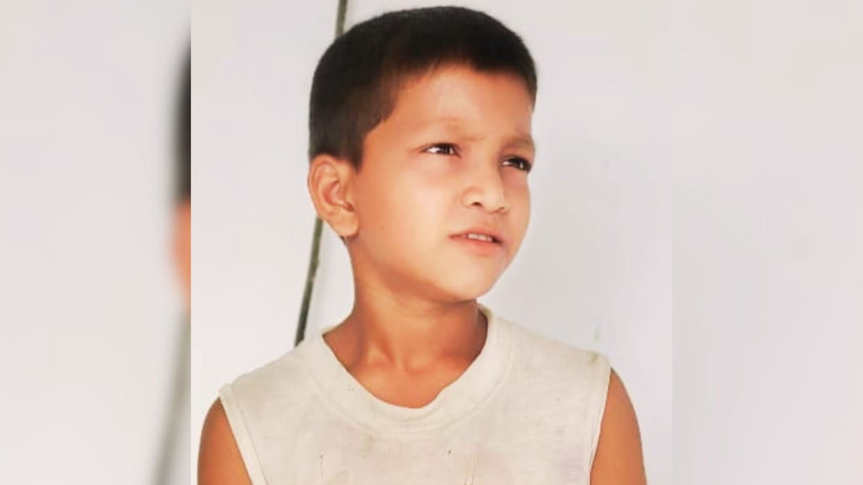 teenager sleeping with his mother died due to poisonous animal bite in ghazipur mourning in family members