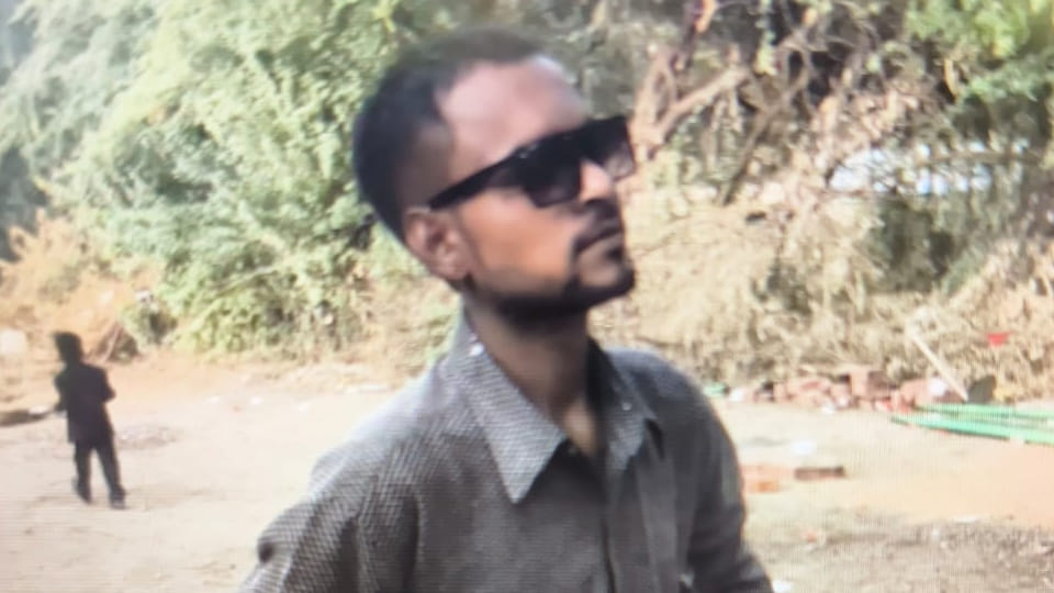 Kanpur: Two youths including a B.Tech student committed suicide by hanging themselves