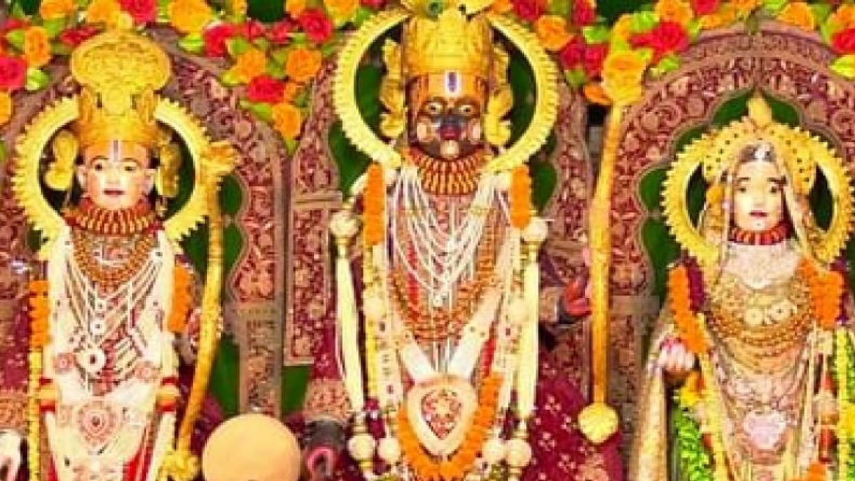 Krishna Janmashtami 2025: lord Shri Krishna Janmashtami celebrated in raipur chhattisgarh Temple
