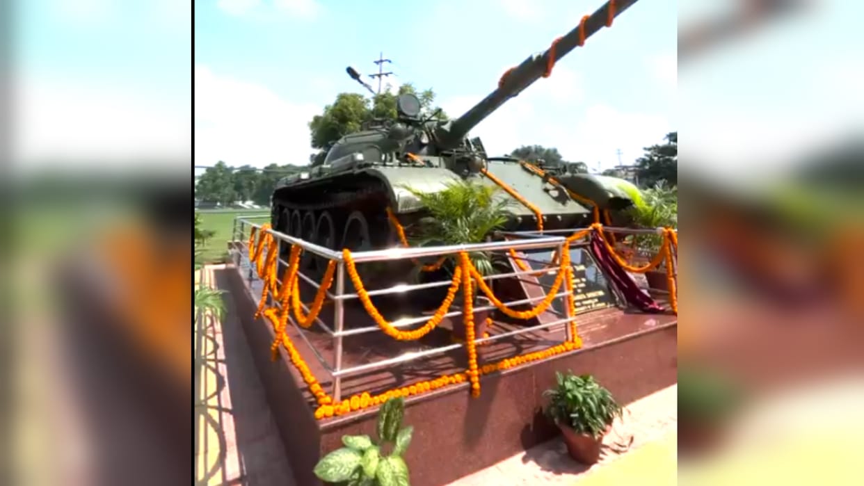 Allahabad University got T-55 tank which was a part of the 1971 war, Vice Chancellor inaugurated it
