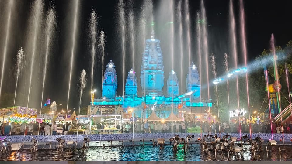 Kanpur: Nand ghar anand bhayo jai kanhaiyalal ki..., city resounds with congratulatory songs