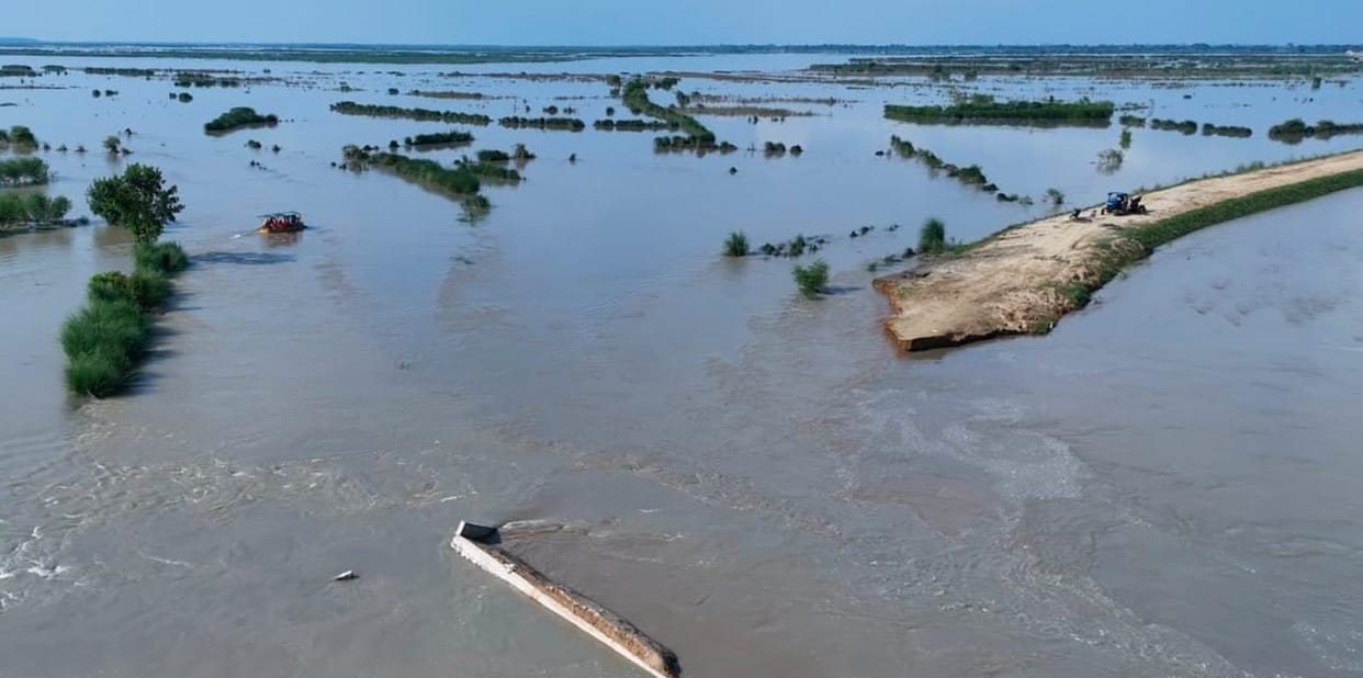 Farrukhabad The culvert of the approach road of the under construction bridge was washed away in the flood