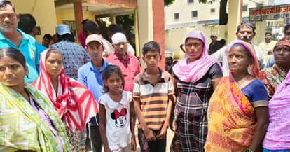 Kanpur speeding car ran over female sanitation worker sanitation workers created ruckus teenager also injured