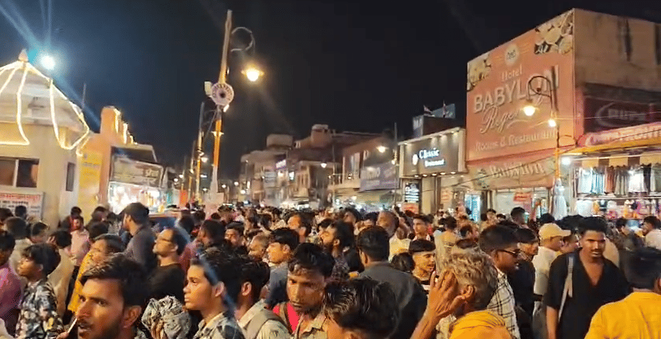 Krishna Janmashtami 2025 divine scene of devotion in Mathura just a few hours to wait Kanhaiya will be born