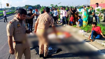 road Accident in Varanasi Two people including woman died screaming and shouting