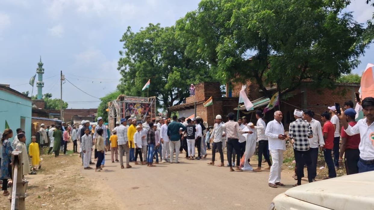 During the Tiranga Yatra, there was a ruckus over stopping the DJ in front of the religious place